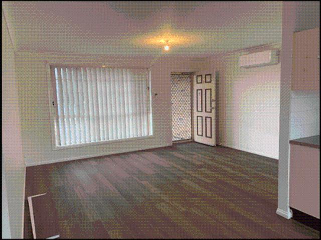 Peaceful Single Level Townhouse in Convenient Location
