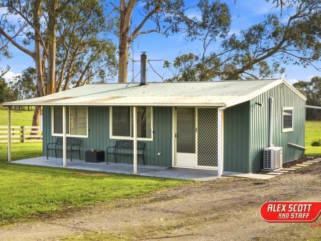 Peaceful Small Acreage Living