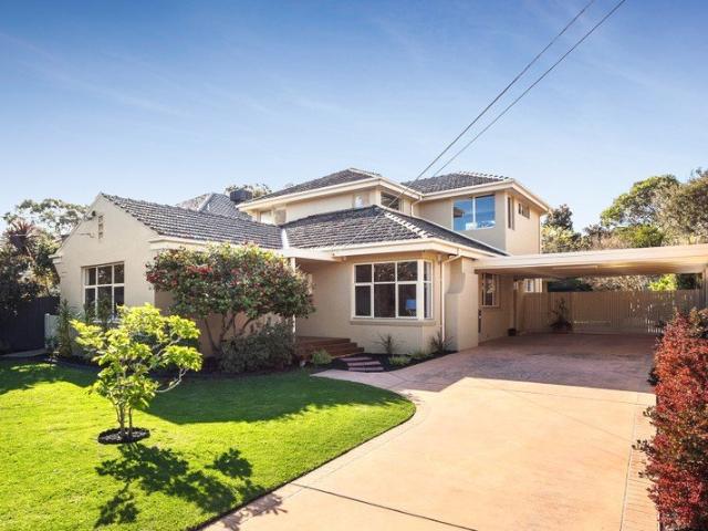 PEACEFULLY LOCATED GOLF SIDE GEM