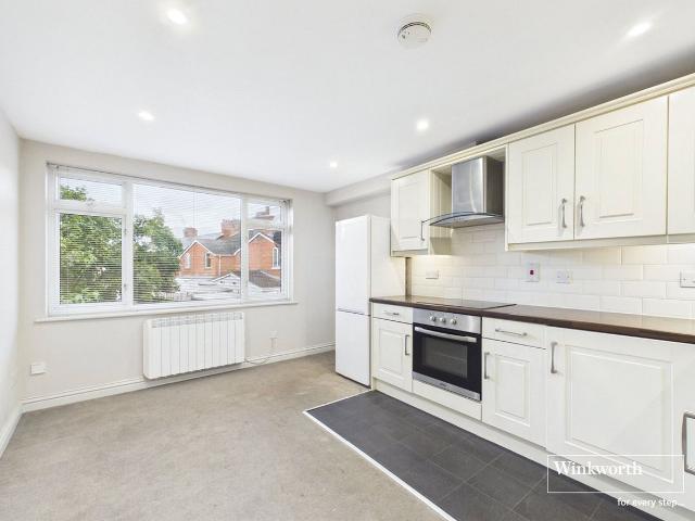 Peach Street, Wokingham, Berkshire RG40, 2 bed terraced house to rent, £1,450 pcm | PrimeLocation
