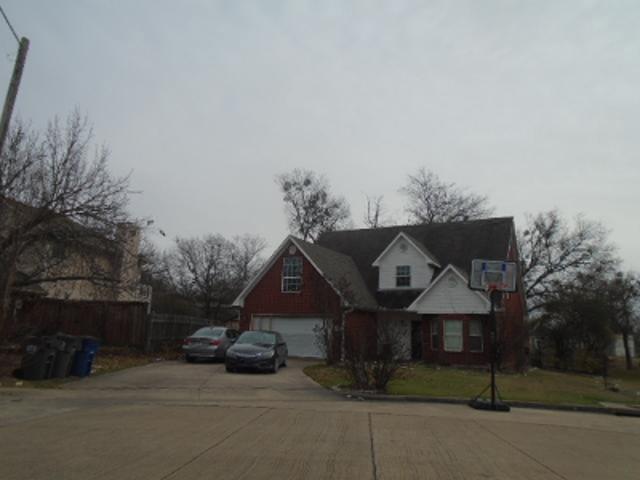 Peachtree Ln