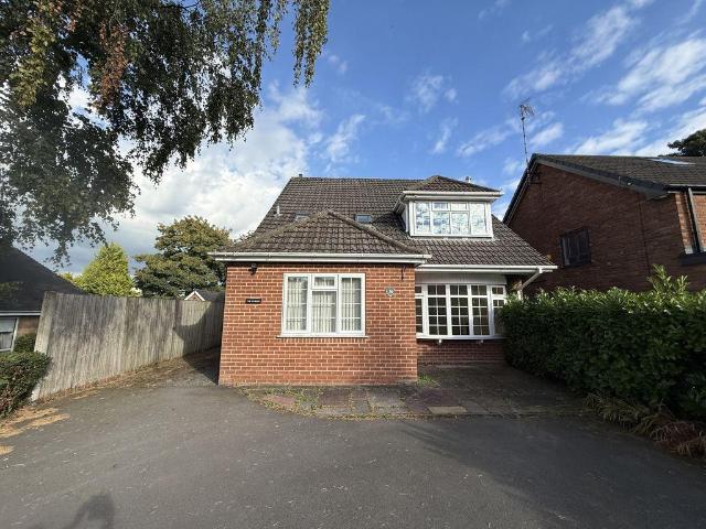 Peakes Road, Rugeley 4 bed detached house to rent £1,350 pcm £312 pw
