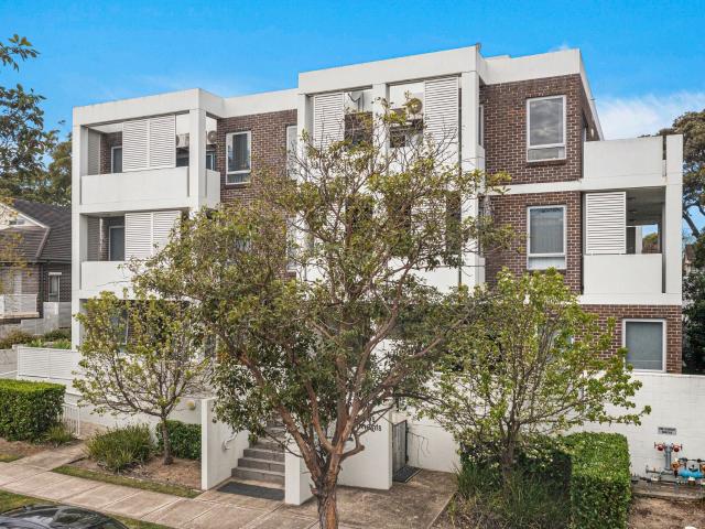 Peakhurst, 10/77 79 Lawrence Street