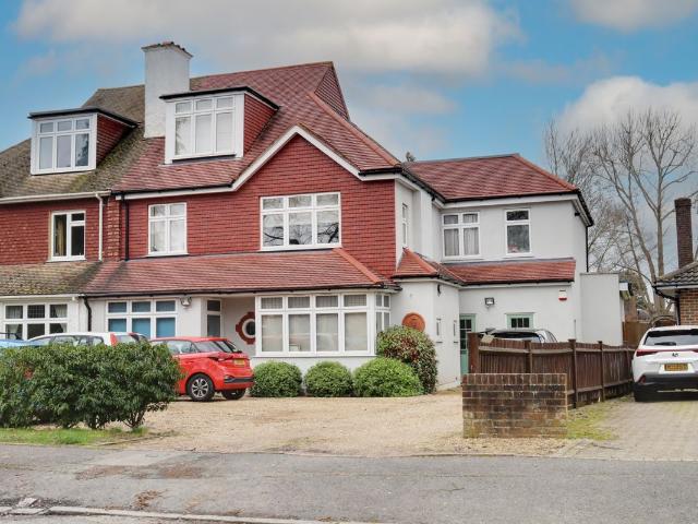 Peaks Hill, Purley CR8, 4 bed maisonette to rent, £2,500 pcm | PrimeLocation