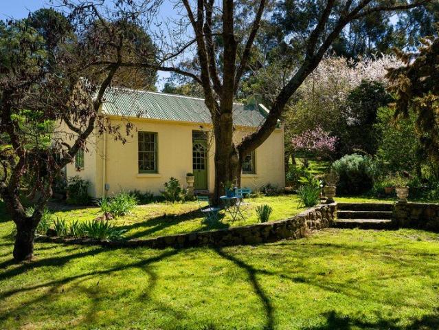 Pear Tree Cottage, circa 1853. A Victorian Cottage just 1.1km from town on 4699sqm approx