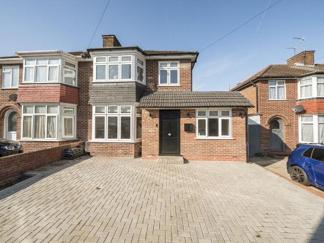 Peareswood Gardens, Stanmore HA7, 4 bed semi detached house to rent, £3,500 pcm | PrimeLocation