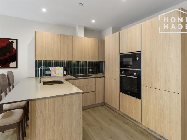 Pearl Yard, Biscuit Walk SE16, 3 bed flat to rent, £5,313 pcm | PrimeLocation