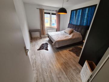 Pearl Harbor Pearl in Medianhafen, Dusseldorf Amsterdam Apartments for Rent