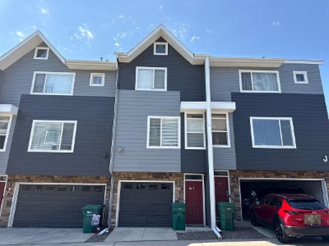 Pearl St Unit J 3