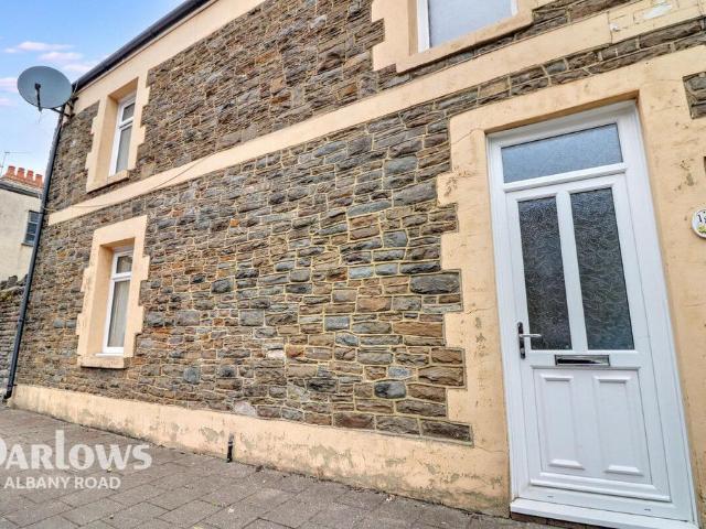 Pearl Street, CARDIFF 3 bed end of terrace house to rent £1,600 pcm £369 pw