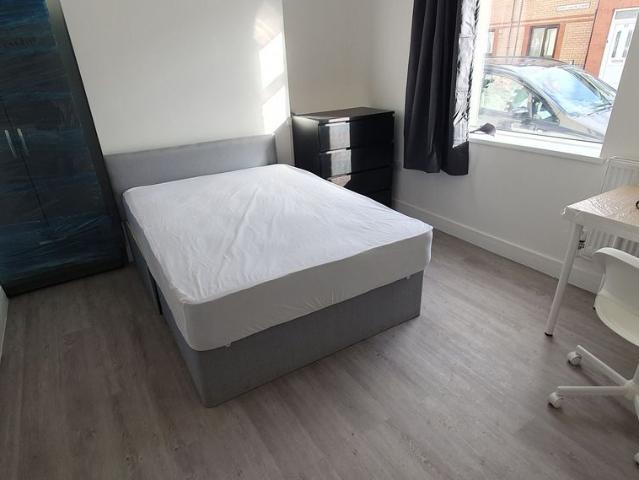Pearl Street, Cardiff CF24, 5 bed terraced house to rent, £3,000 pcm | PrimeLocation