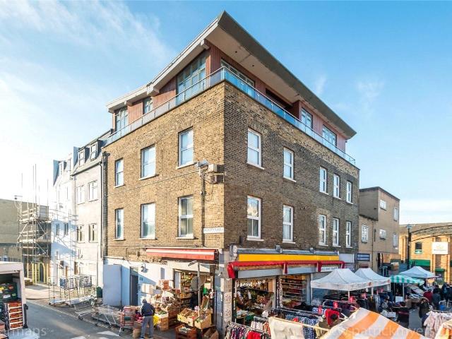 Pearlec House, Walworth Place SE17, 2 bed flat to rent, £2,050 pcm | PrimeLocation