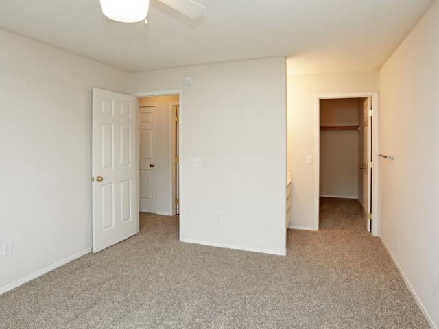 PEARLWOOD ESTATES 2 Bedroom Apartment for Rent at 1860 52nd St E, Inver Grove Heights, MN 55077 Schmidt Lake