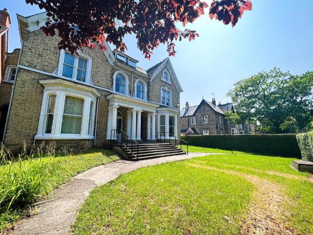 Pearson Park, HULL, HU5 2 bed maisonette to rent £800 pcm £185 pw