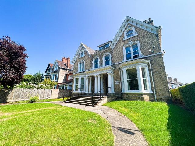 Pearson Park, HULL, HU5 2 bed maisonette to rent £800 pcm £185 pw