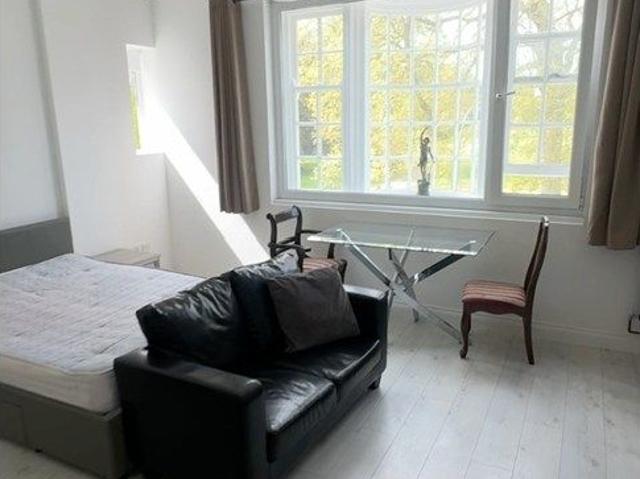 Pearson Park, Hull HU5, Studio to rent, £865 pcm | PrimeLocation