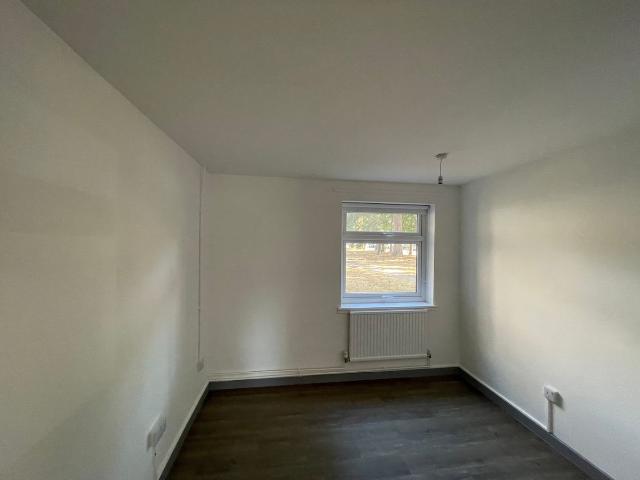 Pearson Square, Ipswich IP3, 3 bed flat to rent, £1,300 pcm | PrimeLocation