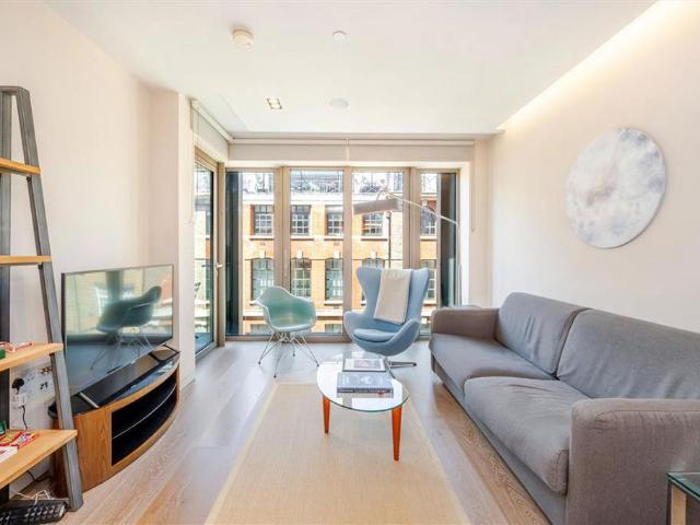 Pearson Square, London W1T 2 bed flat to rent £7,297 pcm £1,684 pw