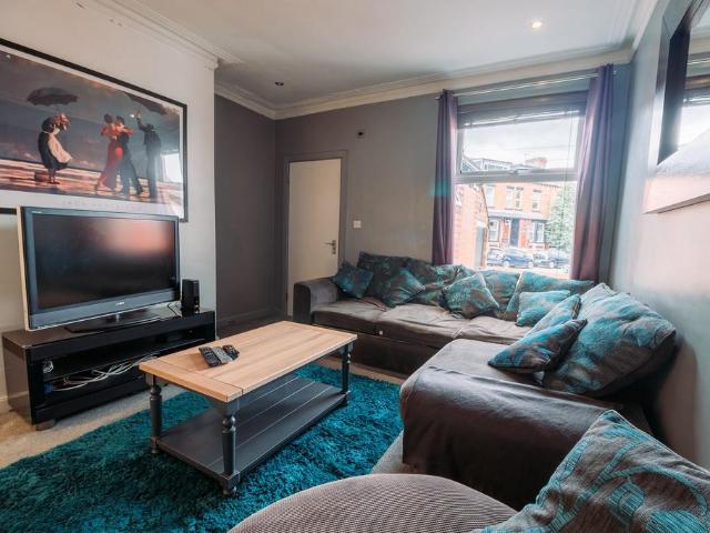 Pearson Terrace, Leeds LS6 6 bed terraced house to rent £3,900 pcm £900 pw