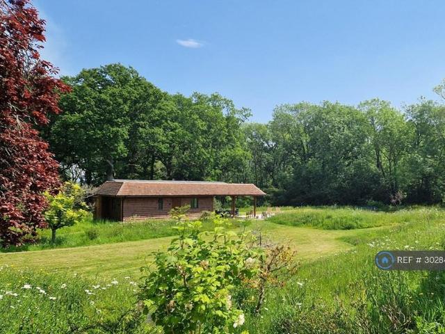 Pearsons Green Road, Tonbridge, TN12 1 bed bungalow to rent £1,600 pcm £369 pw