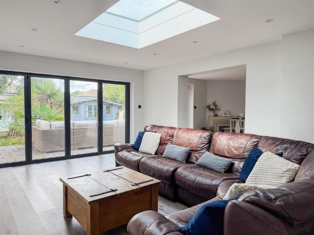 Peartree Lane, Bexhill, TN39 4NS