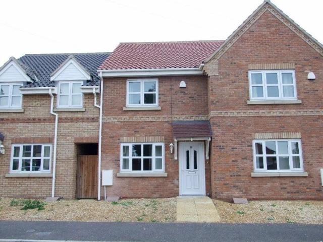 Peas Hill Road, March PE15 2 bed terraced house to rent £900 pcm £208 pw
