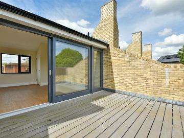 Peascod Place, Windsor, Berkshire, SL4 2 bed terraced house to rent £2,950 pcm £681 pw