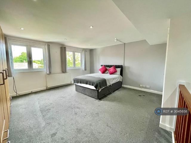 Peashill Street, Rawmarsh, Rotherham. 1 bed in a house share to rent £500 pcm £115 pw