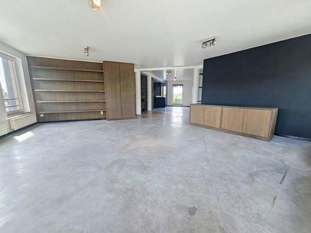 PEB C 3 CHAMBRES AVEC TERRASSE ET GARAGE A LOUER