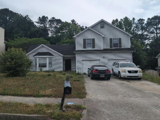 Pebble Ridge Ln