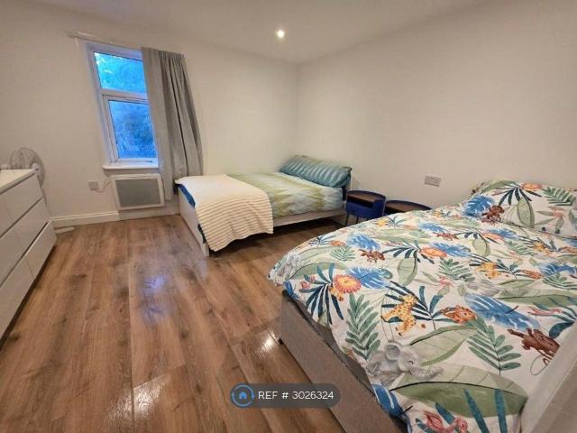 Peckham Rye, Peckham SE15, Studio to rent, £1,500 pcm | PrimeLocation