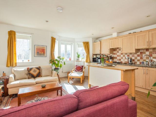 Peckham Road, London SE15, 2 bed flat to rent, £1,950 pcm | PrimeLocation