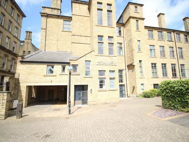 Peckover Street, Bradford BD1, 2 bed flat to rent, £725 pcm | PrimeLocation