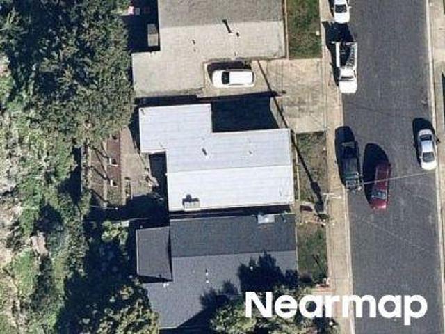 Pecks Ln
