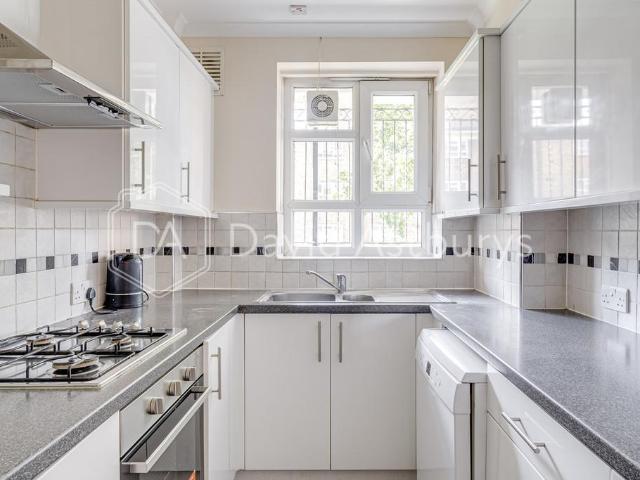 Peckwater Street, Kentish Town, London 4 bed flat to rent £3,400 pcm £785 pw