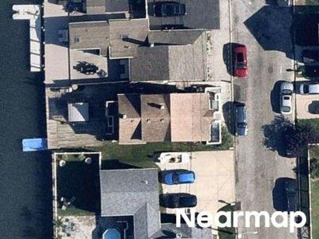 Peconic Ave