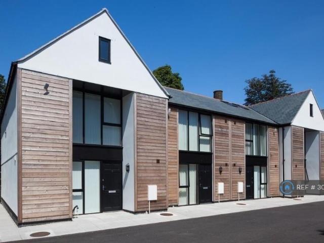 Pednandrea Modern, Redruth, TR15 3 bed terraced house to rent £1,450 pcm £335 pw
