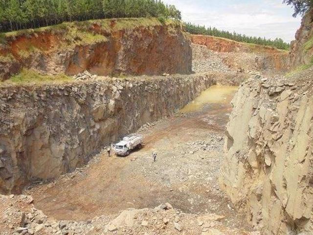 Pedreira a Venda, 45 Hectares, Escritório, Pedreira Completa, Ótima Localização