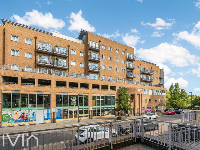 Peebles Court, Croydon CR0, 2 bed flat to rent, £1,675 pcm | PrimeLocation