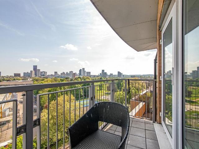 Peebles Court, Whitestone Way, Croydon CR0, 2 bed flat to rent, £1,750 pcm | PrimeLocation