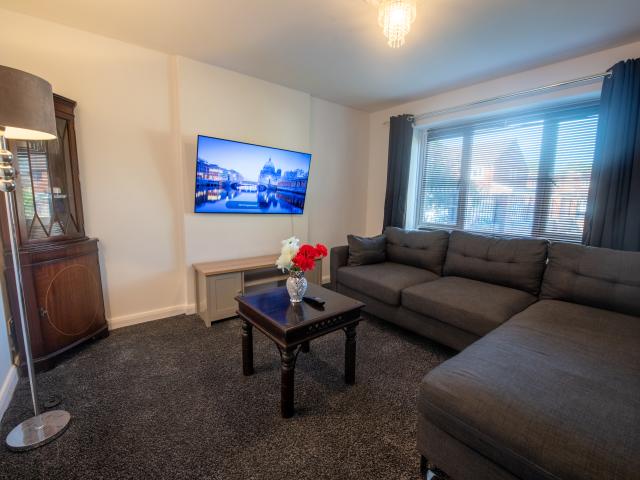 Peel Grove, Manchester, M12 4NF, United Kingdom | 1 bed house for rent #169822286 | Rentberry
