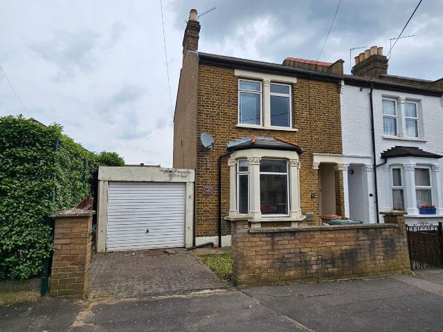 Peel Road, Harrow HA3, 5 bed end terrace house to rent, £2,700 pcm | PrimeLocation
