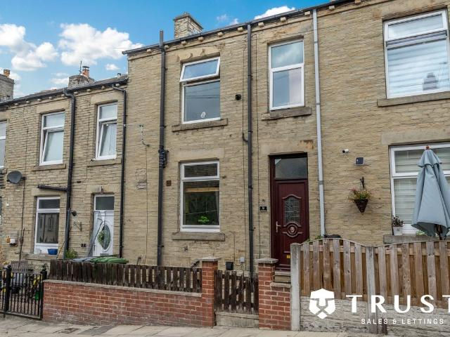 Peel Street, Heckmondwike WF16, 2 bed terraced house to rent, £675 pcm | PrimeLocation