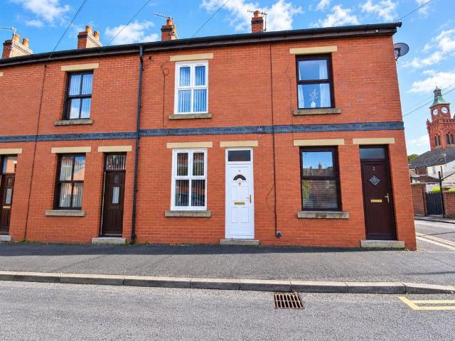 Peel Street, Newton Le Willows 2 bed terraced house to rent £750 pcm £173 pw