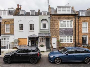 Peel Street, Notting Hill Gate. 2 bed terraced house to rent £2,995 pcm £691 pw