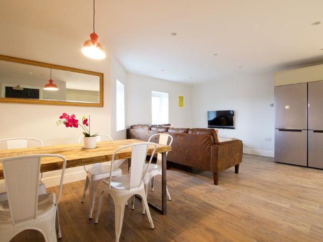 Peel Street, Nottingham NG1, 4 bed flat to rent, £814 pppm | PrimeLocation