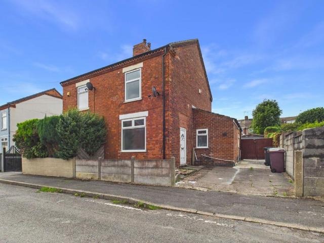 Peel Street, South Normanton, DE55 2 bed semi detached house to rent £900 pcm £208 pw