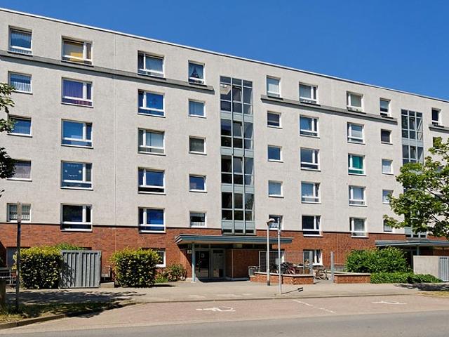 Peenestr. 3, 2 R Geräumige 3 Zimmer Wohnung mit Loggia!