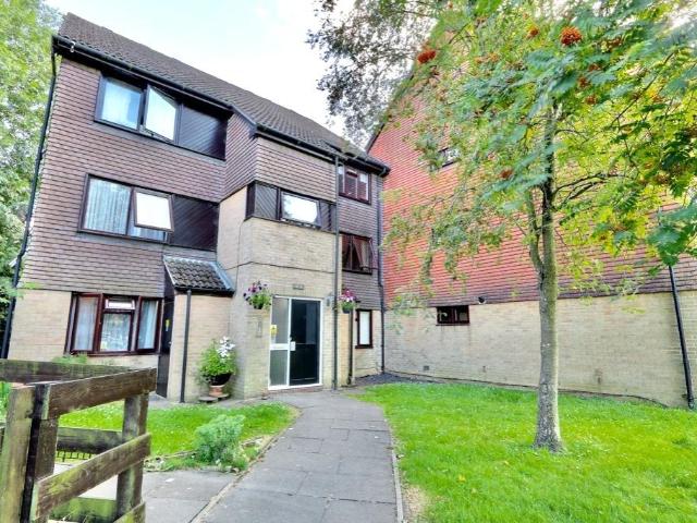 Peerless Drive, Harefield, UB9 1 bed apartment to rent £1,250 pcm £288 pw
