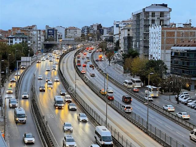 Pegaas'tan Deniz göl Ve E5 Manzaralı Teras Kat 2+1 Kiralık Daire